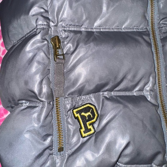 Victoria’s Secret PINK 2000s Grey Vest with Fur Detachable Hood Size Large 🎿🩷❄️ - Picture 7 of 8